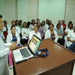 Dictan conferencia sobre “asma bronquial” en Hospital Infantil Santo Socorro